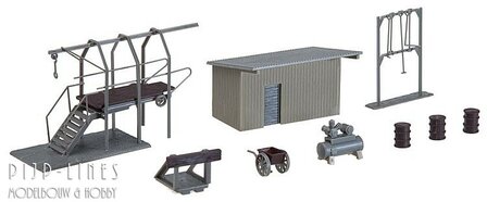 Faller 120139 Compressorhuis, met vlampijp&shy;reiniger, rakelijzerstellage1:87