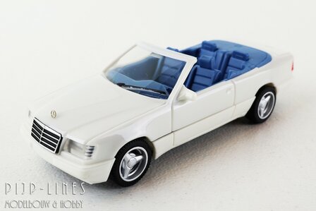 Herpa 420990 Mercedes-Benz 320 CE Cabrio