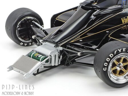 Tamiya 12037 Lotus type 78 met foto-geetste onderdelen