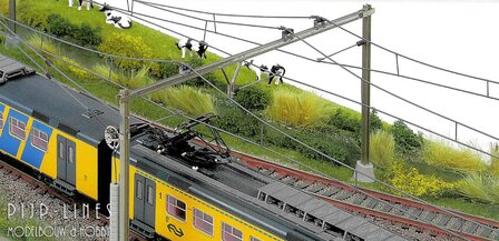 Sommerfeldt 570 Nederlandse bovenleidingsportaal 2-sporig