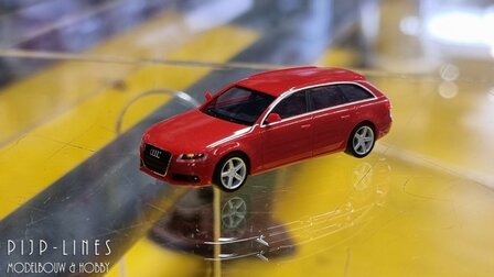 Occasion Herpa Audi A4 Avant rood