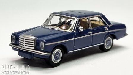 Schuco 26762 Mercedes-Benz -/8 sedan