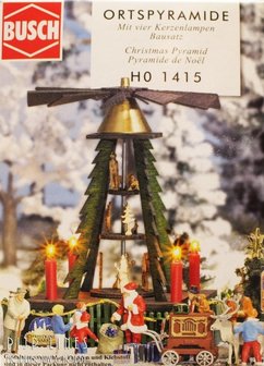 Busch-1415-Kerstpiramide