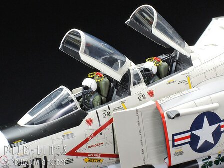 Tamiya 60308 McDonnel Douglas F-4J Phantom II Marines