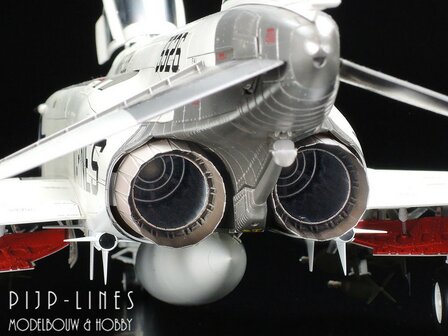 Tamiya 60308 McDonnel Douglas F-4J Phantom II Marines