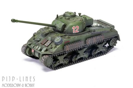 Airfix A02341 WWII Sherman Firefly