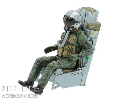 Tamiya 60315 Lockheed Martin F-16CJ Fighting Falcon