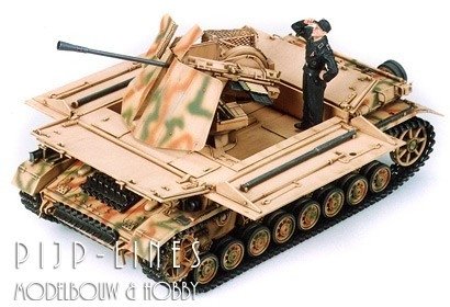 Tamiya-35237-German-AA-Gun-M&ouml;belwagen-1:35