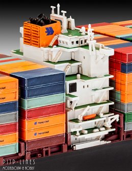 Revell 05152 Container Ship Colombo Express 1:700