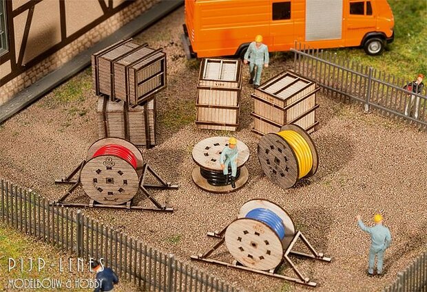 Faller 180617 Transportkisten en grote kabelrollen 1:87