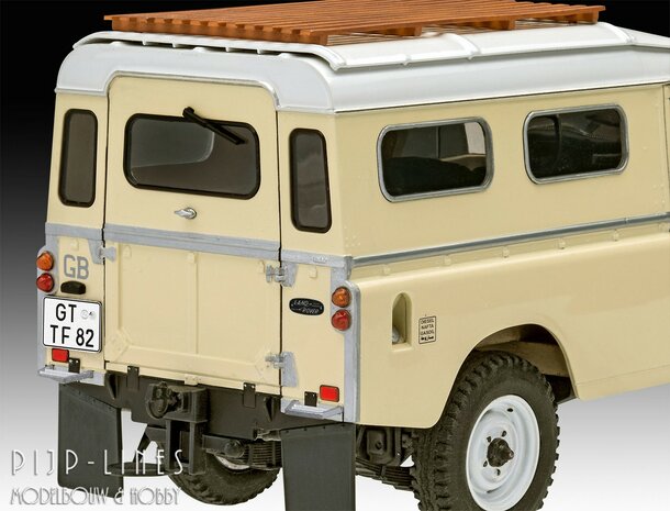 Revell 07056 Land Rover Series III LWB 109