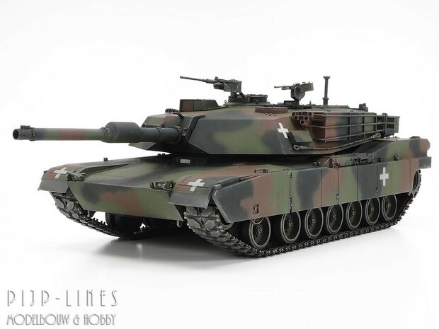 Tamiya 25216 M1A1 Abrams Tank Ukraine