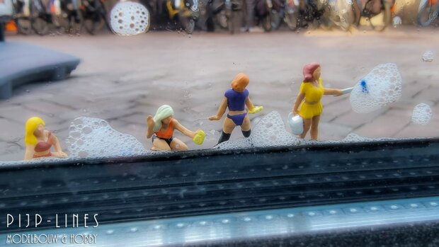 Noch 15947 Sexy dames Carwash