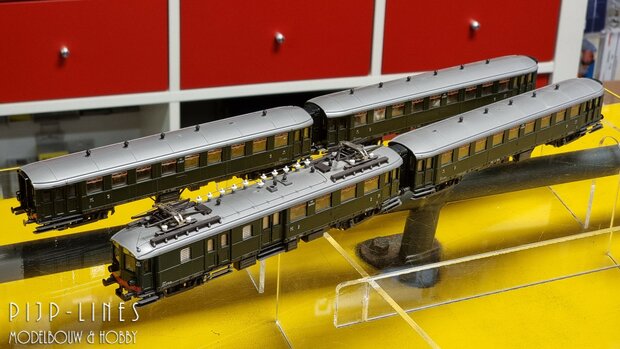 Occasion Roco 4190 NS Blokkendoos motorwagen met rijtuigen