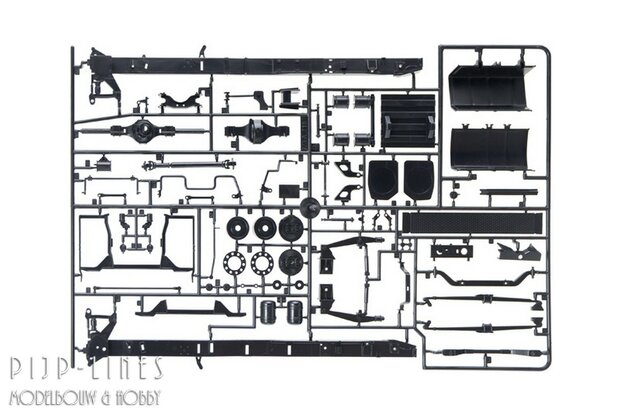 Italeri 3969 Renault AE500 Magnum