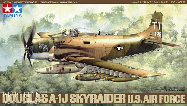 Tamiya 61073 Douglas A1J Skyraider USAF