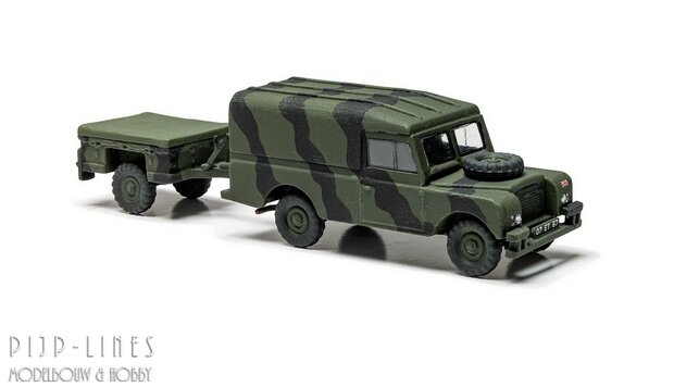 Airfix A02324 LWB Land Rover (Hard Top) & Trailer