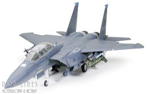 Tamiya 60312 Boeing F-15E Strike Eagle