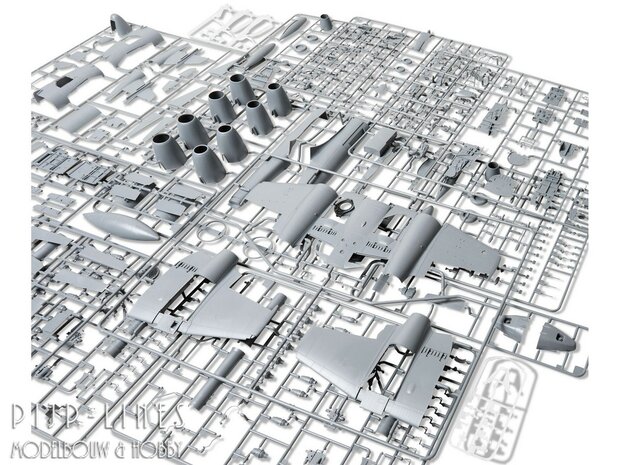 Revell 03779 Gloster Meteor F.8 FR.9 First Edition