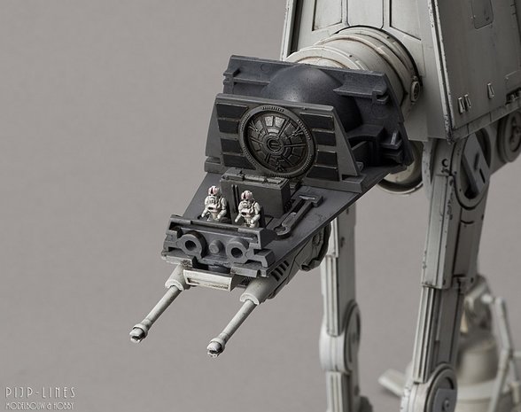 Revell 01205 BanDai Star Wars AT-AT 1:144