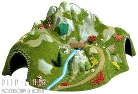 Spoortunnel in een bocht voor enkelspoor