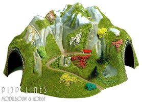 Spoortunnel in een bocht voor enkelspoor