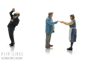 Verkoper en klanten haringwinkel