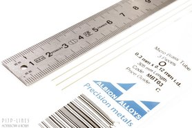 Micro Messing buis. 0.3mm x 0.1mm x 0.1mm