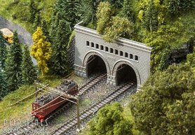 Tunnelportalen Simplon Noord en Zuid